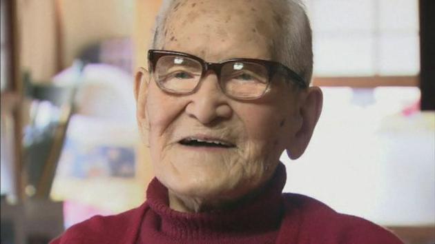 图中是享年116岁的日本老寿星Jiroemon Kimura，他是迄今世界上寿命最长的男性