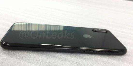 iPhone 8机模(图片引自推特)