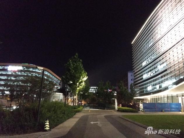 Z2 Play夜间样张