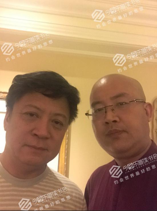 图注:与孙宏斌的访谈没有第三人在场,只好自拍了一张