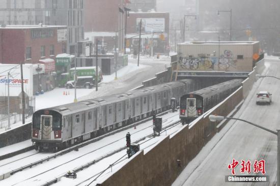 资料图片:暴风雪肆虐。 中新社记者 廖攀 摄