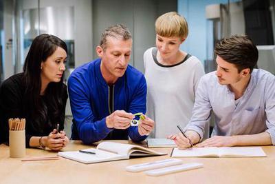 ƻ����˾�з�֧��������� ��iPhone�з��ڼ��൱