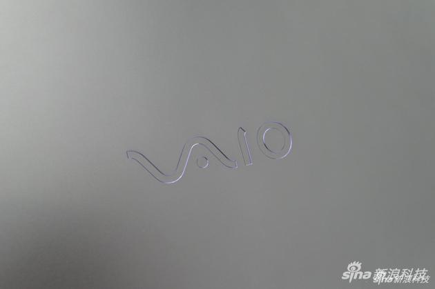 索尼电脑笔记本 发光LOGO