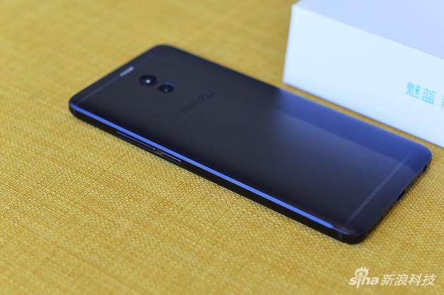 魅蓝Note6腰线做了改进，让它拿起来不那么隔手