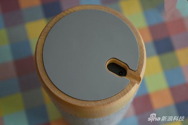 音箱底部
