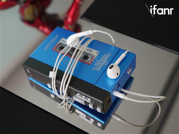 (嗯,EarPods 是有点出戏)