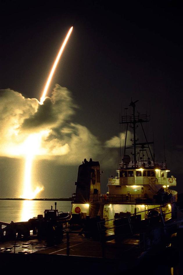 1997年10月15日，美国宇航局&ldquo;卡西尼&rdquo;探测器发射升空，开始土星探索之旅。