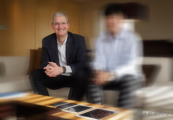 那一年他带了块红点Apple Watch