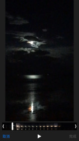 10月4日中秋节云南大理夜空现疑似火流星。
