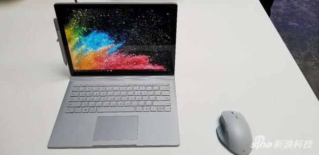 Surface Book第二代和新推出的鼠标