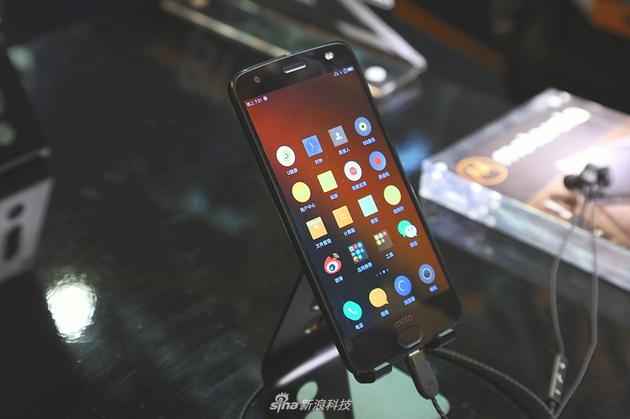 点击图片查看Moto Z 2018详细资料