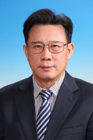 全国工商联副主席 梁稳根