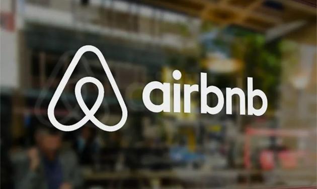 Airbnb(爱彼迎)是一个让大众出租住宿民宿的网站,提供短期出租房屋或房间的服务