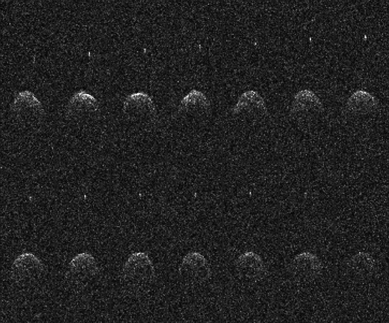 2003年11月23日、24日和26日拍摄的14张阿雷西博近地小行星（65803）迪迪莫斯及其小卫星的连续阿雷西博雷达图像。美国宇航局的行星雷达能力使科学家能够分辨出这些小星球表面的形状、凹坑和可能的大石头。光度光曲线数据表明，迪莫莫斯（Didymos）是一个双星系统，雷达图像清楚地显示了次体。