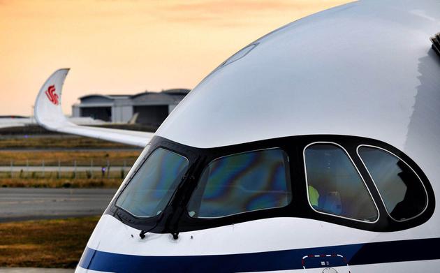 【博狗扑克】国航引进中国大陆首架空客A350客机 【博狗扑克】国航引进中国大陆首架空客A350客机