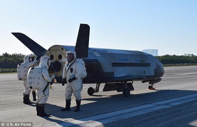 该太空飞机搭乘伊隆?马斯克SpaceX公司的猎鹰九号运载火箭，从NASA佛罗里达肯尼迪航天中心39A发射台发射升空。