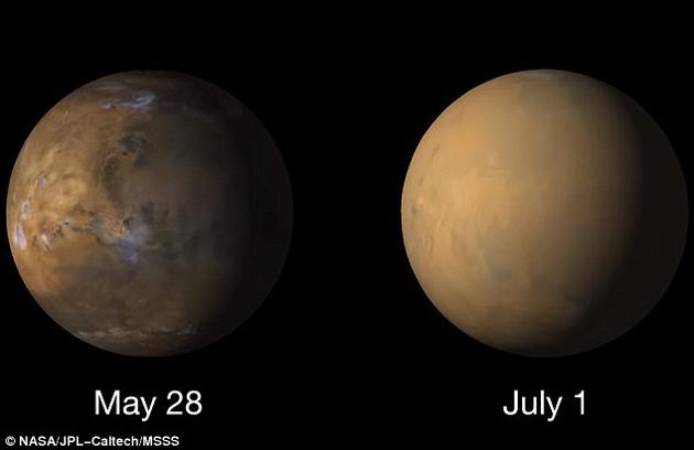 这场沙尘暴始自今年5月28日。刚开始规模还较小，但到了6月20日，已扩散到了火星全球。这张图片体现了火星表面遭遇沙尘暴前后的巨大变化。从7月底开始，沙尘暴方才逐渐偃旗息鼓。