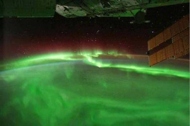 从国际空间站上看去，地球上的极光颇为壮观。但这样的景色只有宇航员和少数几名太空旅客目睹过。不过，许多公司都希望能改变这一点。