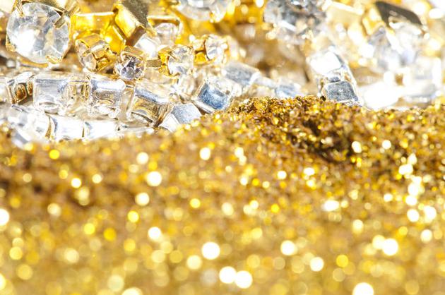 钻石恒久远 黄金很珍贵 但究竟哪个更稀有呢？
