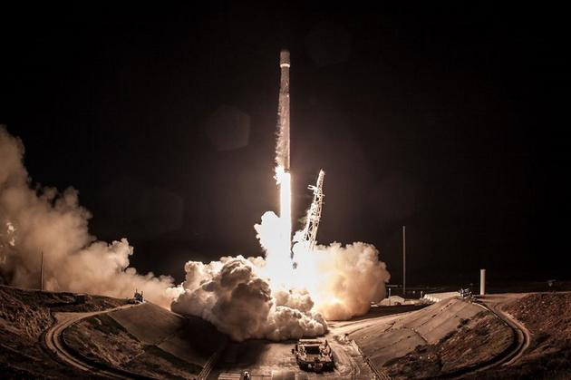 今年晚些时候 SpaceX或尝试在加州海岸回收一枚火箭