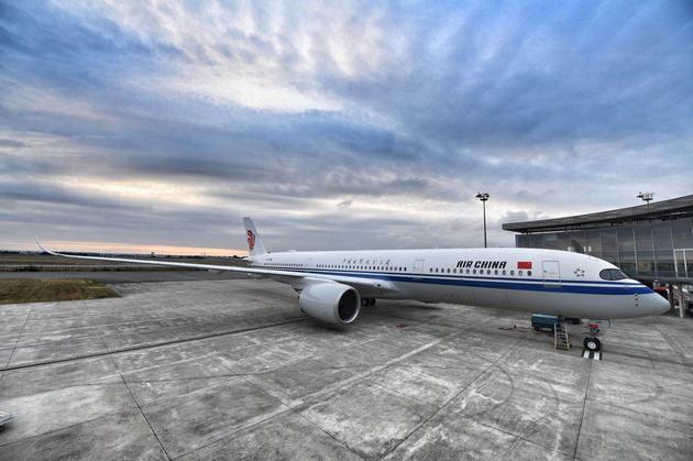 【博狗扑克】国航引进中国大陆首架空客A350客机 【博狗扑克】国航引进中国大陆首架空客A350客机