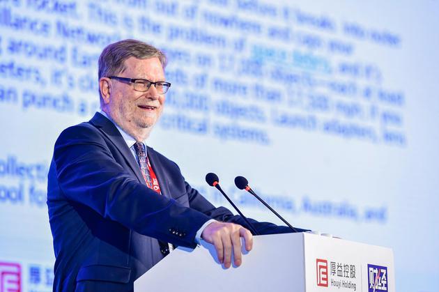 George Smoot,2006年诺贝尔物理学奖获得者、伯克利加州大学物理学教授