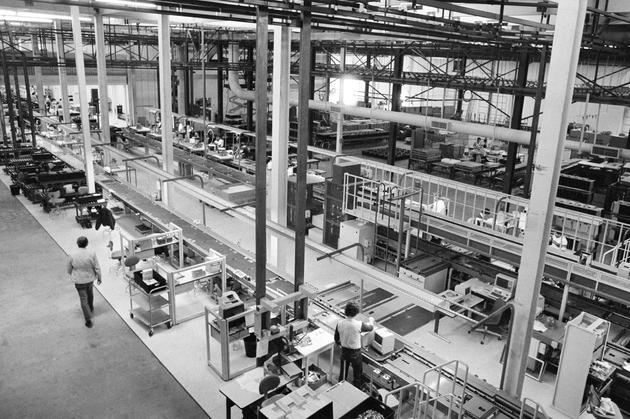 苹果在加州的麦金塔电脑制造工厂仅维持了八年时间，摄于1984年3月5日。