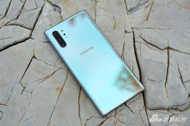 Note10+背面的流行布局