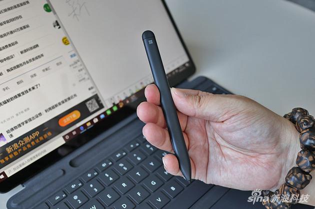 手写笔采用了扁平化的设计