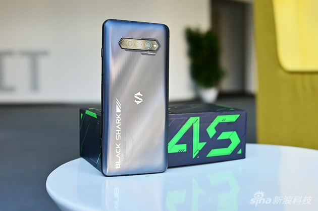 黑鲨游戏手机4S