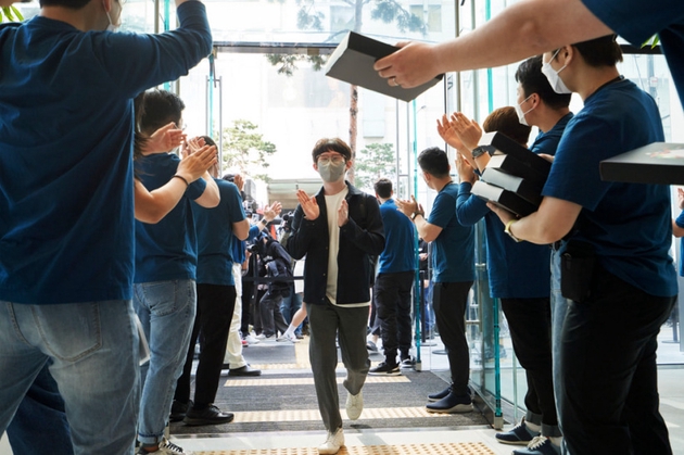 ▲ Apple 团队迎宾礼