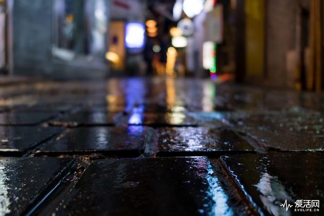 相机:松下LX10 拍摄参数:F1.4 ISO 250 9mm 1/60s