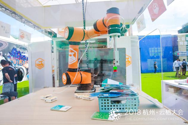 鲸仓无人仓：省地，省人，省心的智能仓库！