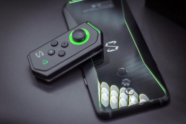 黑鲨手机Helo上手:加上RGB跑马灯性能提升10