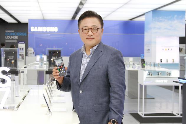 三星电子智能手机业务CEO高东真