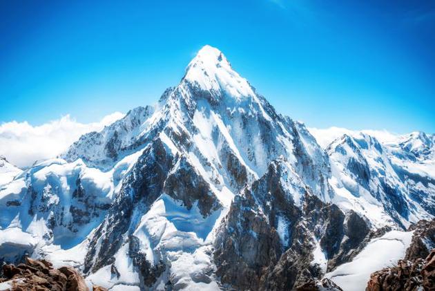 珠穆朗玛峰是世界上最高的山峰