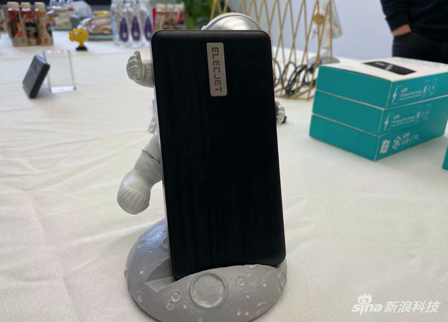 电源全新移动电源