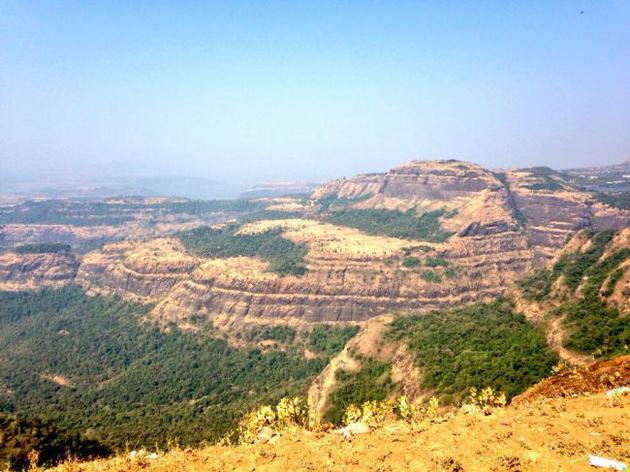 印度的这些熔岩流地形可以追溯到白垩纪-第三纪大灭绝事件发生的时间