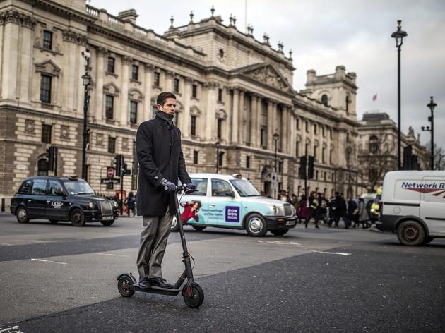 英国将重新评估电动滑板车禁令:相关规定有184年历史