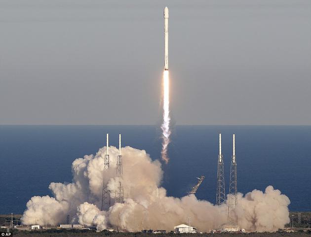 SpaceX公司成功地将价值3.37亿美元的“凌日系外行星巡天卫星（TESS）”发射升空