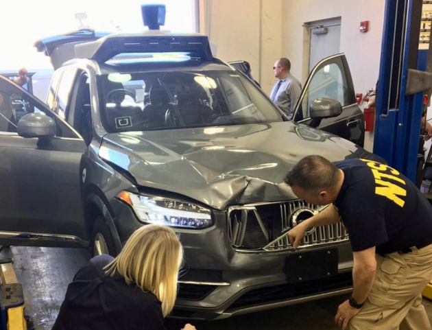 警方:Uber自驾车致命车祸发生时 司机正用手机看视频