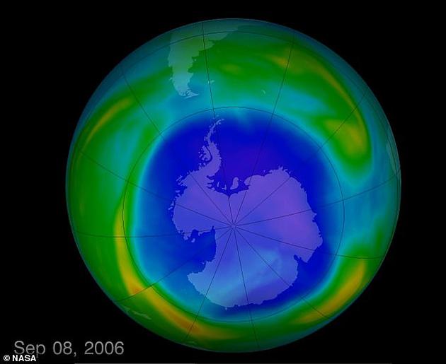 臭氧层空洞在2006年9月达到最大,当时它覆盖了约2750万平方公里的面积