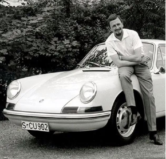 世界
光荣牵手高端保时捷设计,一场双向奔赴的先锋跨界之旅