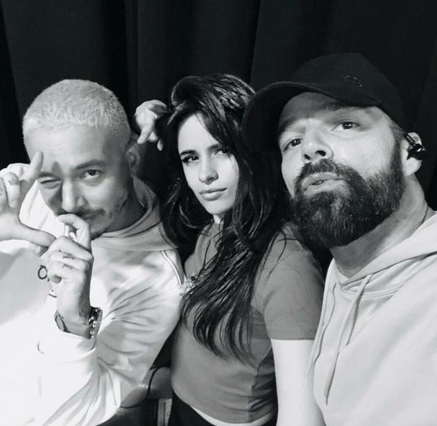 格莱美表演者J Balvin,卡米拉·卡贝洛(Camila Cabello)和瑞奇·马丁(Ricky Martin)