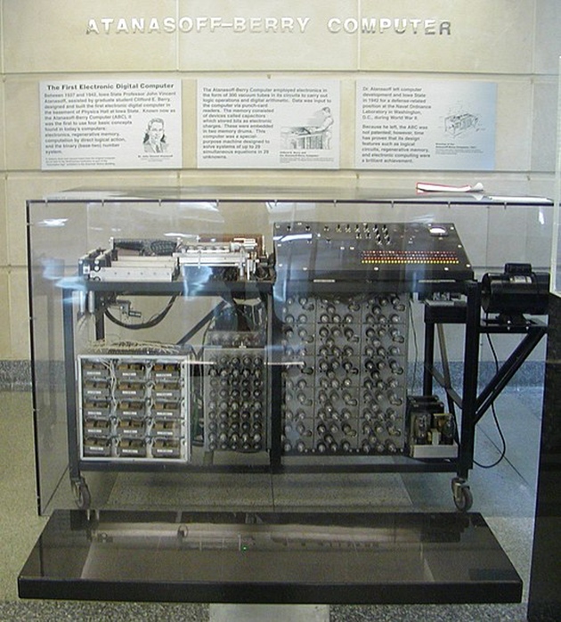 　世界上第一台电子数字计算设备：阿塔纳索夫-贝瑞计算机 | Wikimedia Commons