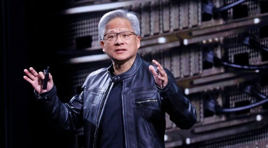 英伟达黄仁勋：对AMD愿以10%公司股份达成OpenAI合作感到意外