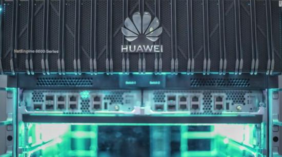 任正非在中国南方城市深圳的华为总部接受CNN记者采访。