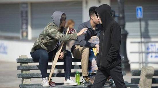 题图来自:美剧《黑客军团》截图剧照