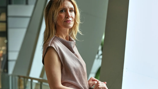 2026 年 1 月 22 日（周四），凯利・赖尔森在迈阿密拍摄肖像照，她被支持者称为 “草甘膦女孩”。