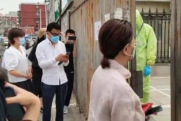 李国庆案庭审现场：俞渝以送花举证感情未破裂(图)